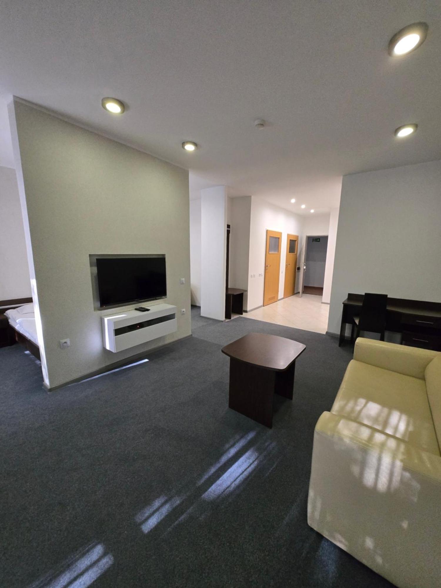 Artel Tarsis * Kołobrzeg